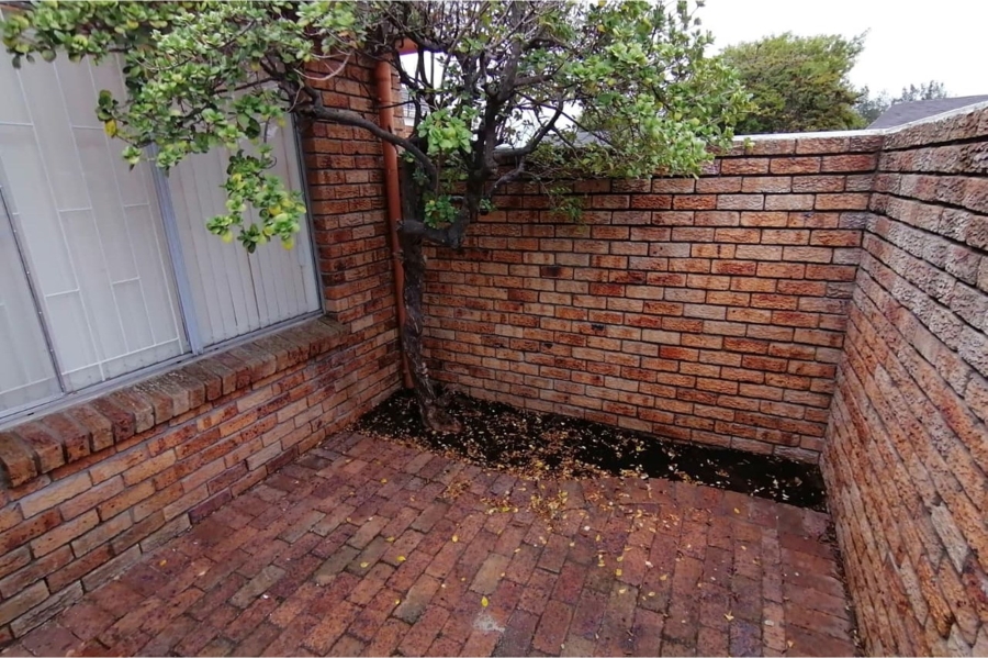 To Let 2 Bedroom Property for Rent in Welgelegen 2 Western Cape